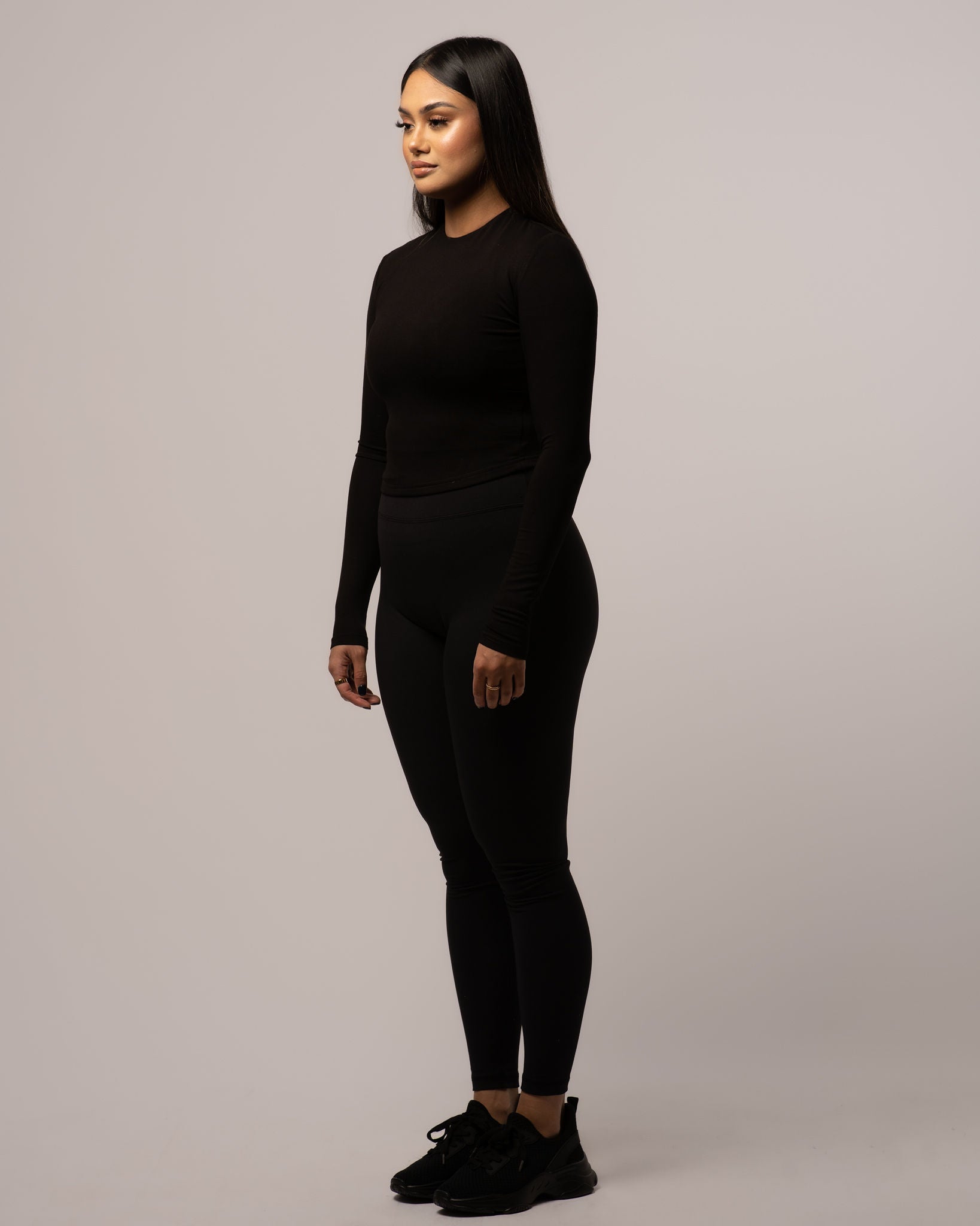 Essential Long Sleeve Round-Neck