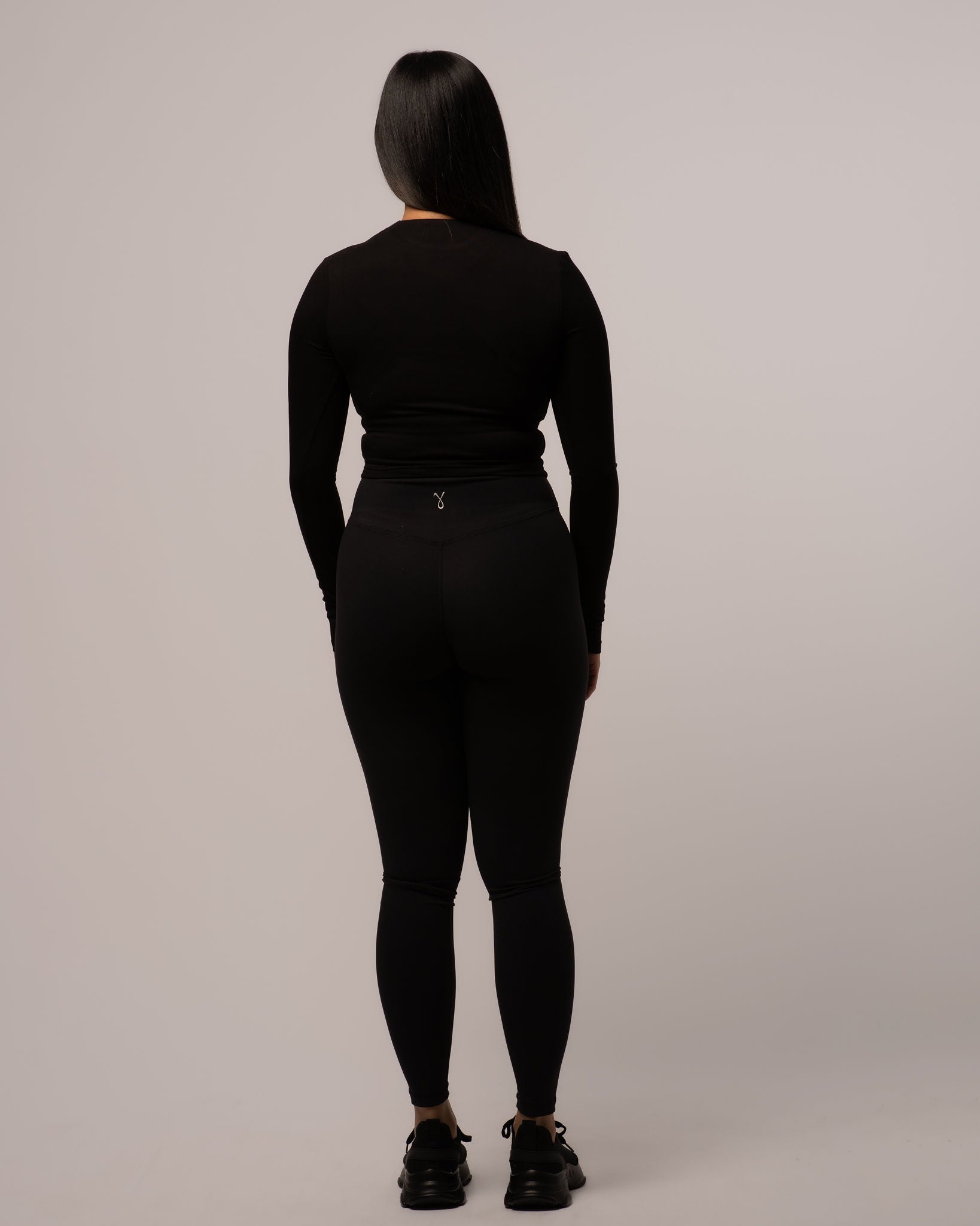 Essential Long Sleeve Round-Neck